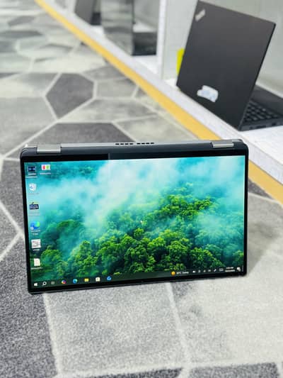Dell 7400 2in1 i5 8th gen 16GB Ram 256GB SSD 360 touch screen