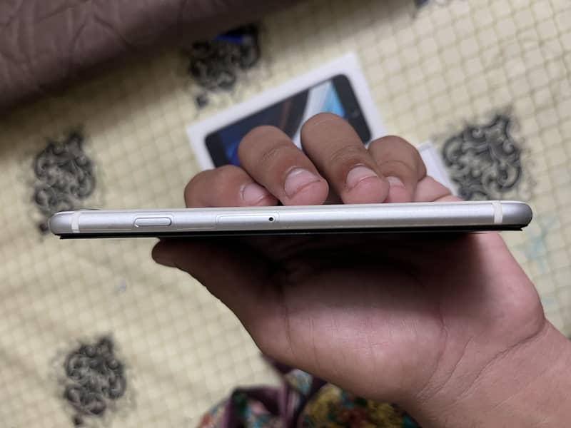 Apple iPhone SE 2