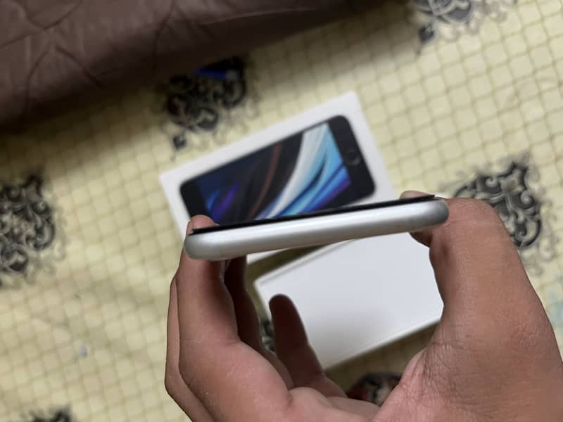 Apple iPhone SE 4