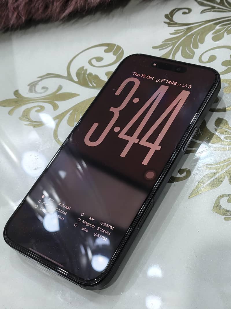 Apple iPhone 16 Pro Max 2