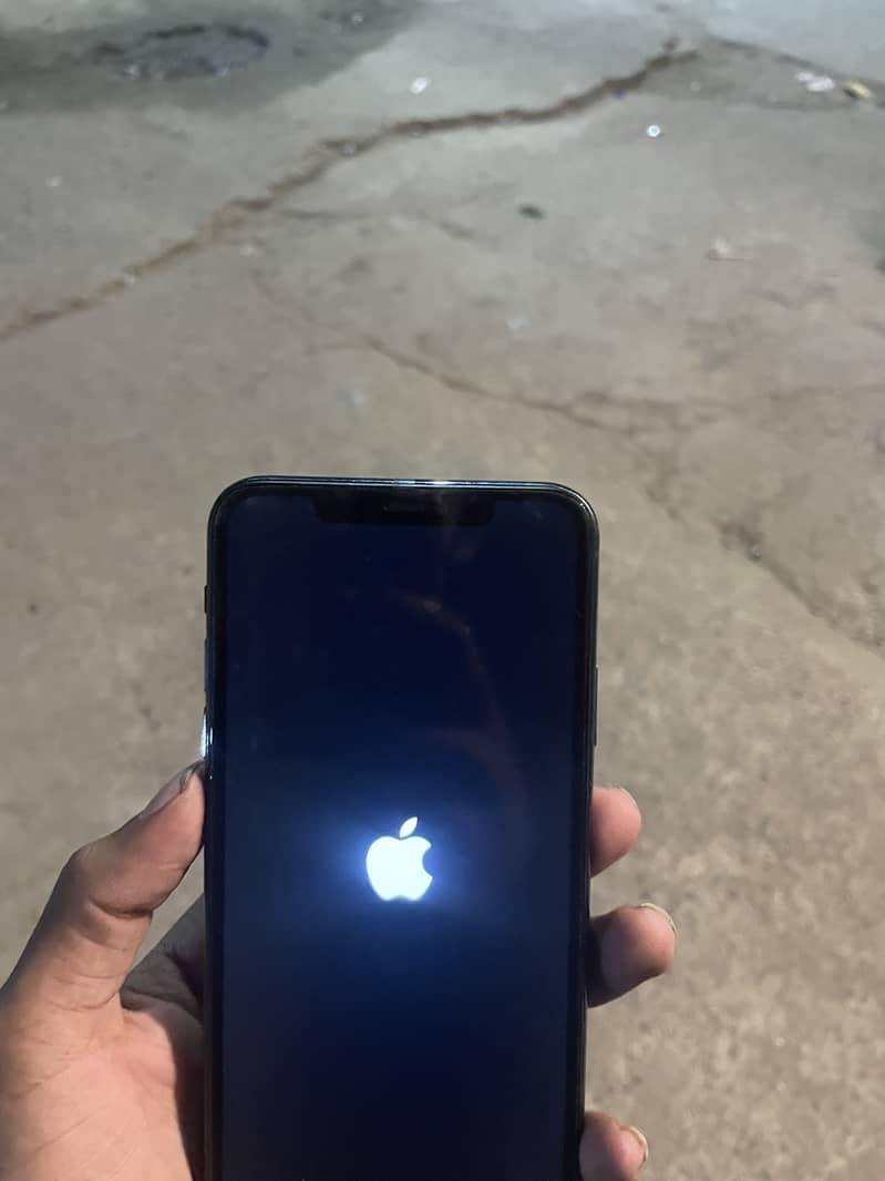 Apple iPhone 11 Pro Max 5