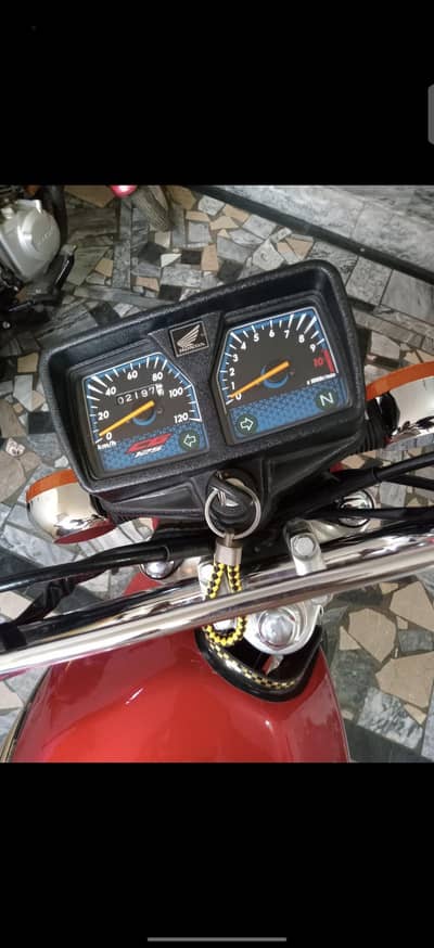 Honda CG 125 Lush All punjab. only 2200 driven