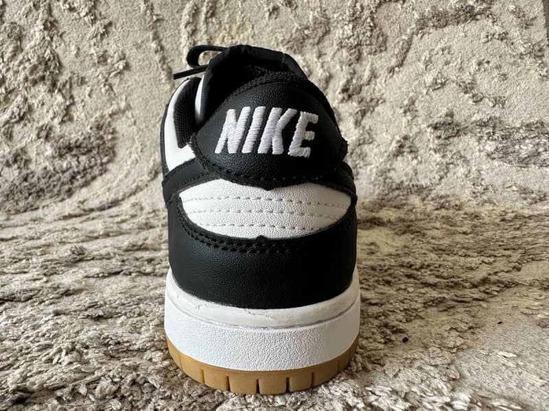 Nike dunk low (panda) 1