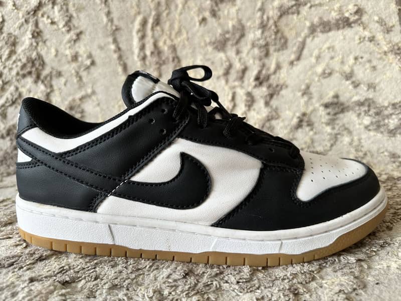 Nike dunk low (panda) 4