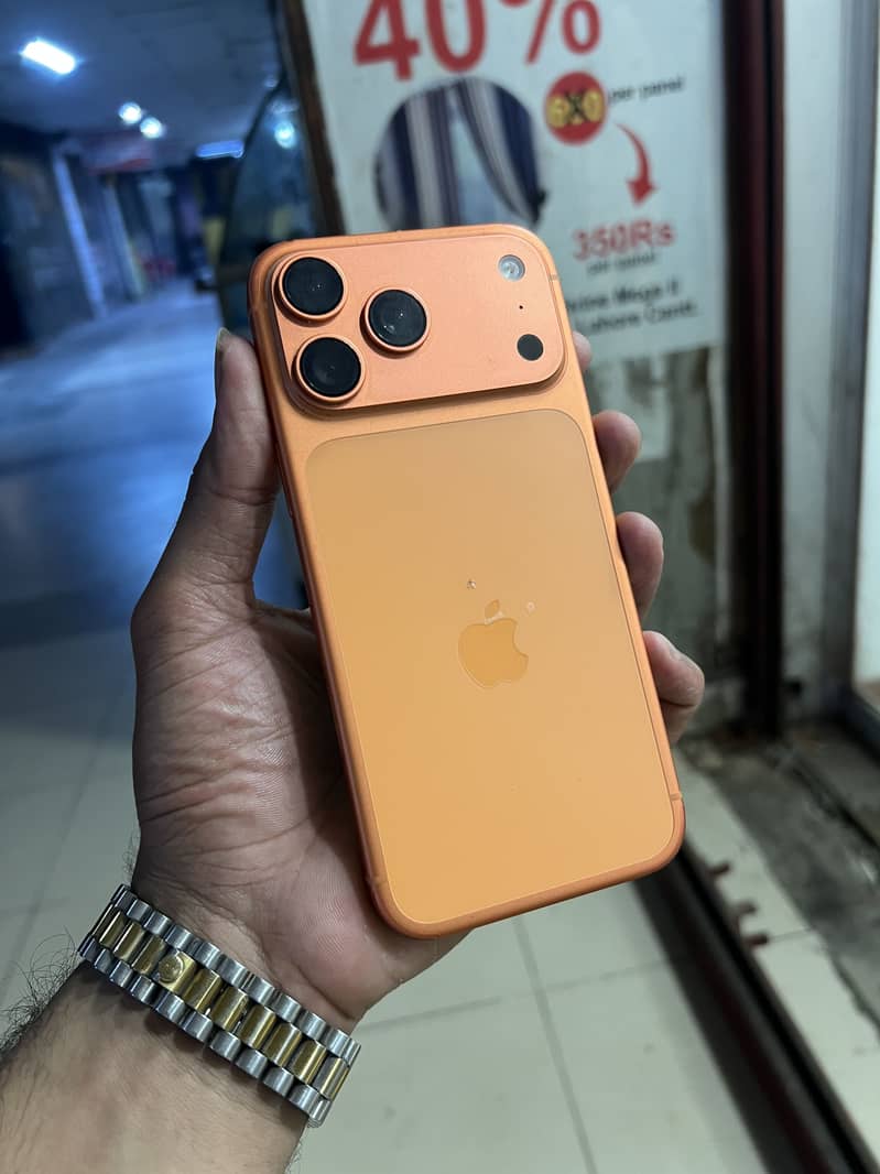 Apple iPhone 17 Pro Max 0