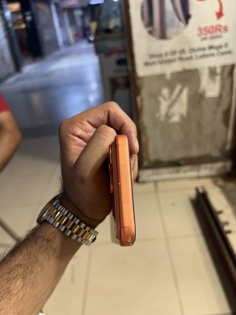Apple iPhone 17 Pro Max 4