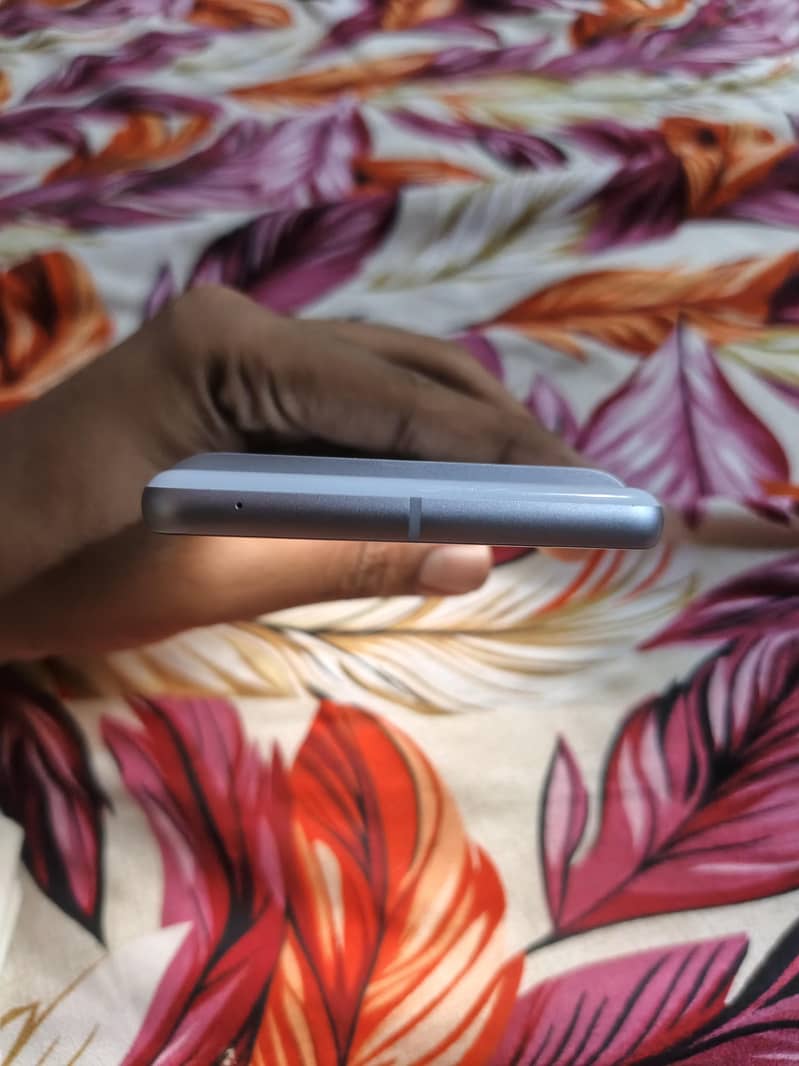 Google Pixel 7 5