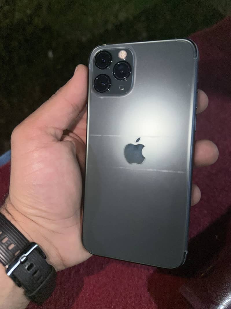 Apple iPhone 11 Pro 3