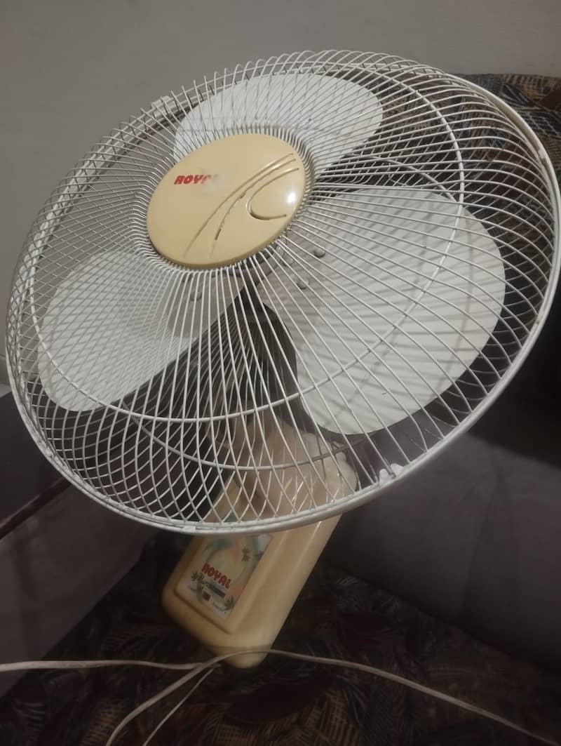 Royal Bracket Fan 0