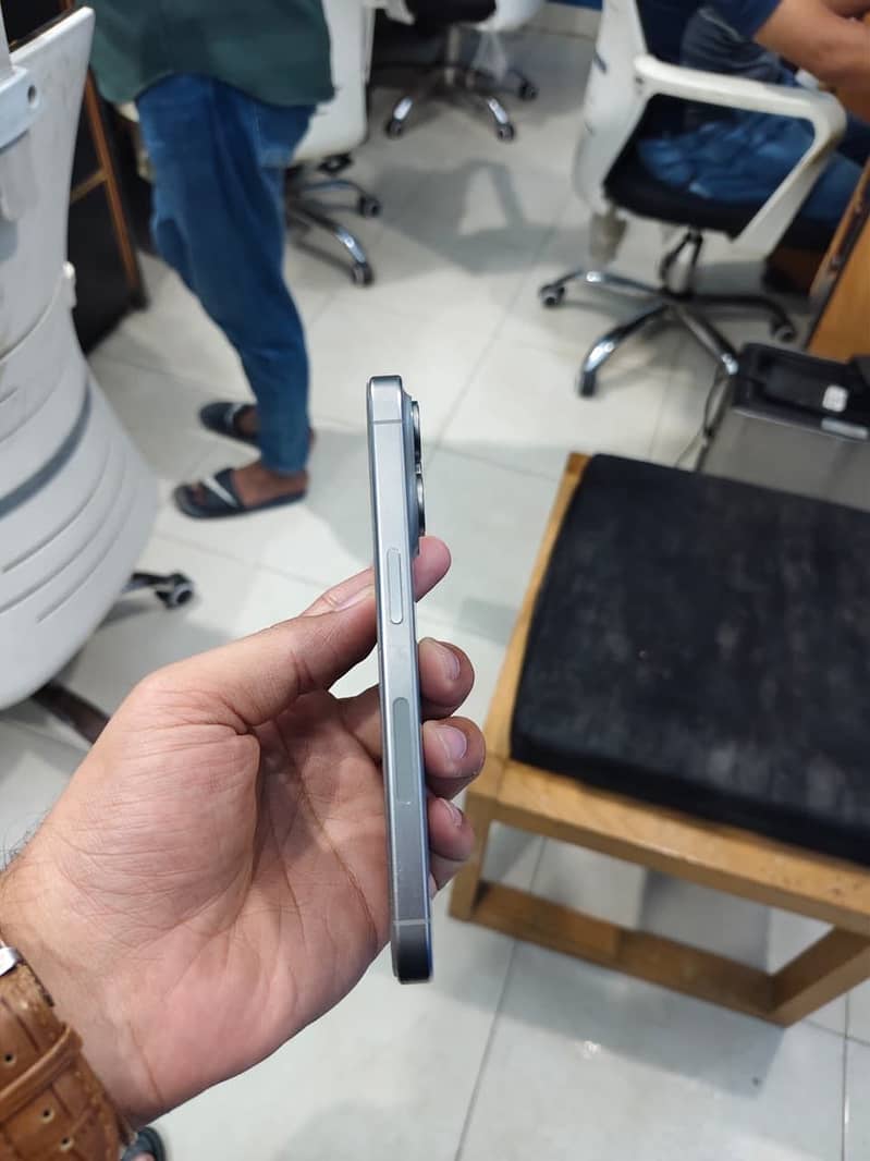 Apple iPhone 15 Pro 5
