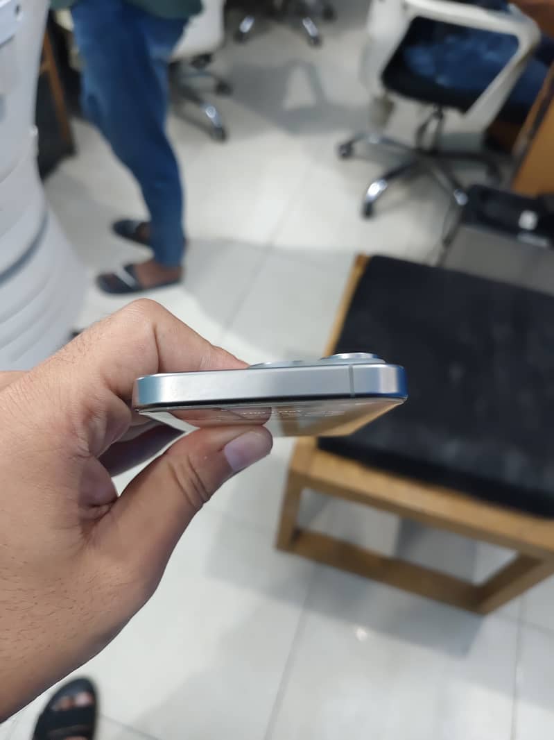 Apple iPhone 15 Pro 8