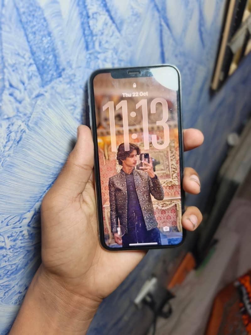 Apple iPhone 11 Pro 1