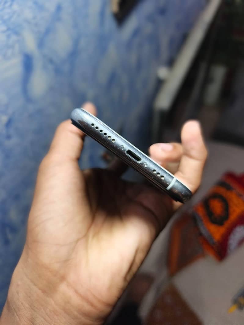 Apple iPhone 11 Pro 8