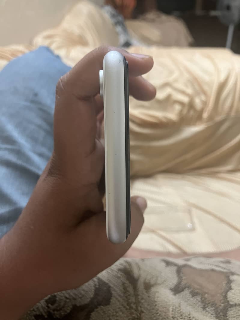 Apple iPhone XR mdm 5