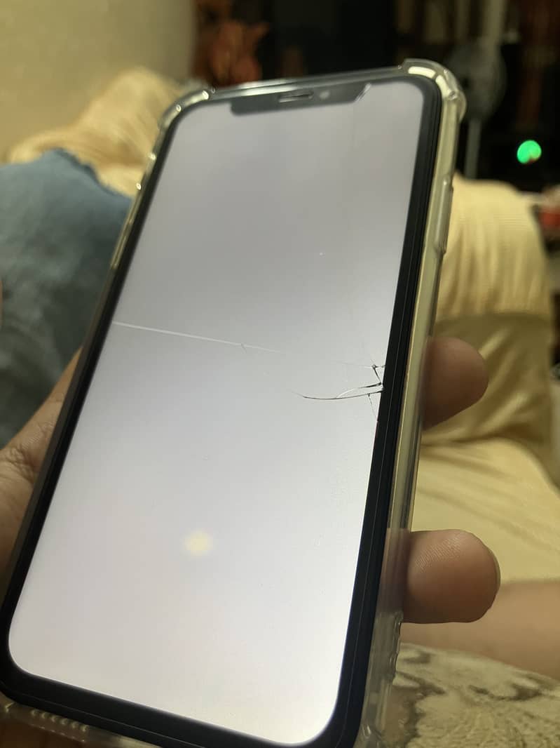 Apple iPhone XR mdm 11
