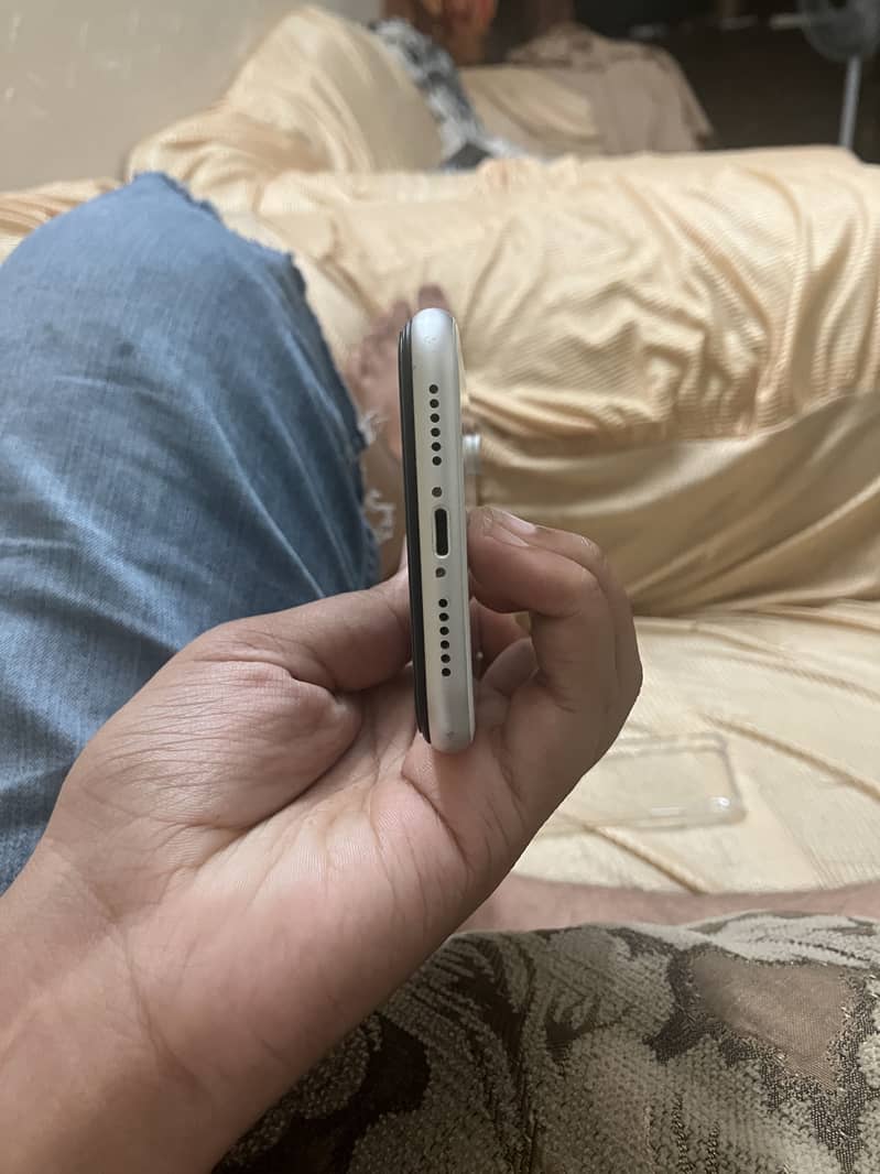 Apple iPhone XR mdm 15