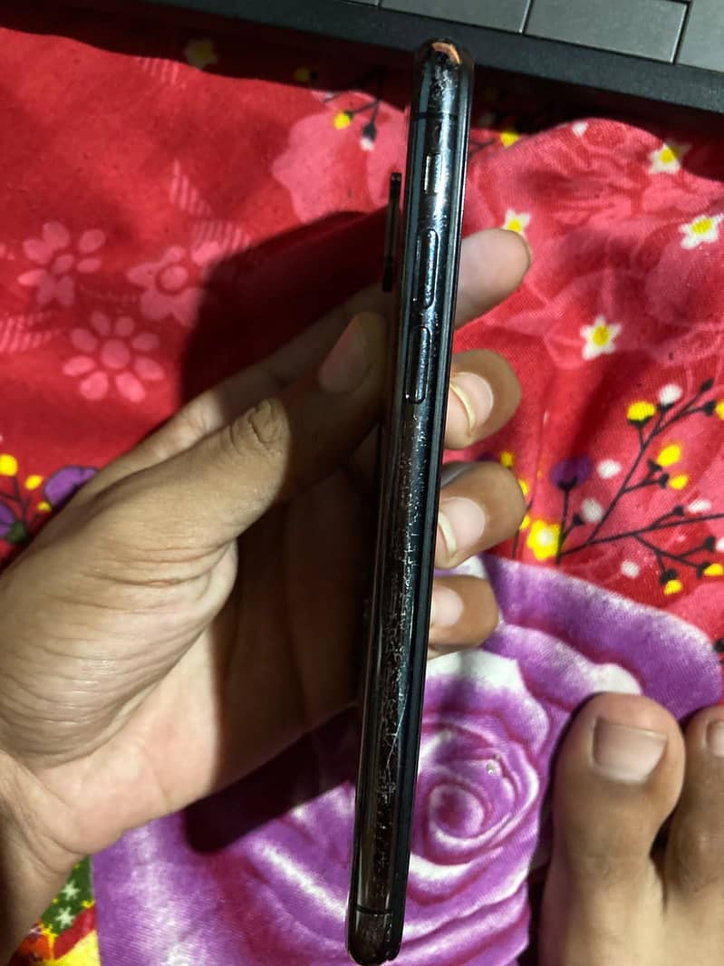 Apple iPhone X 5