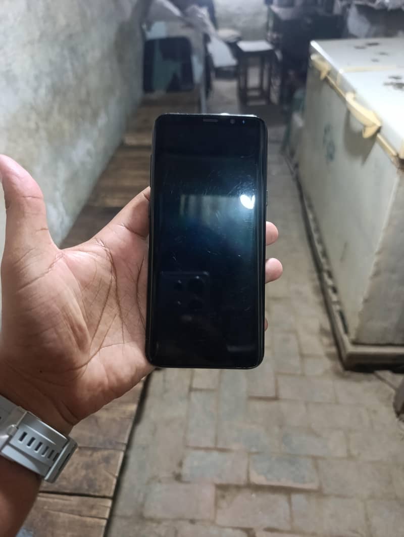 Samsung Mobile S8 Plus 2