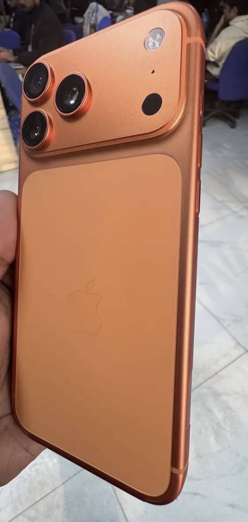 Apple iPhone 17 Pro Max 1