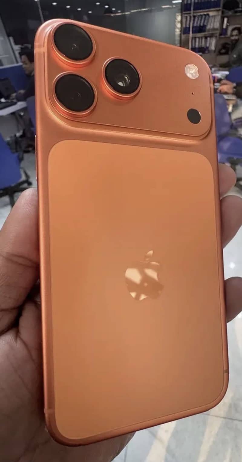 Apple iPhone 17 Pro Max 3