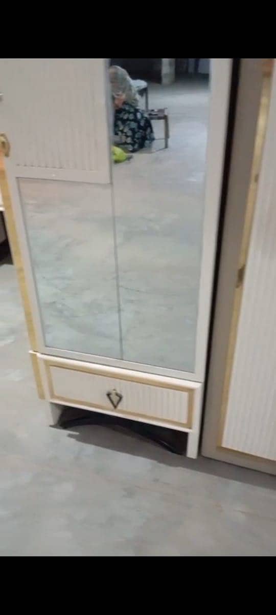 THREE BEDROOM SET 5