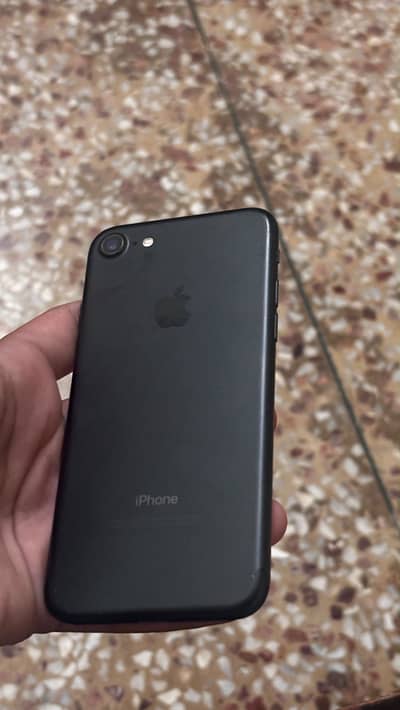Apple iPhone 7