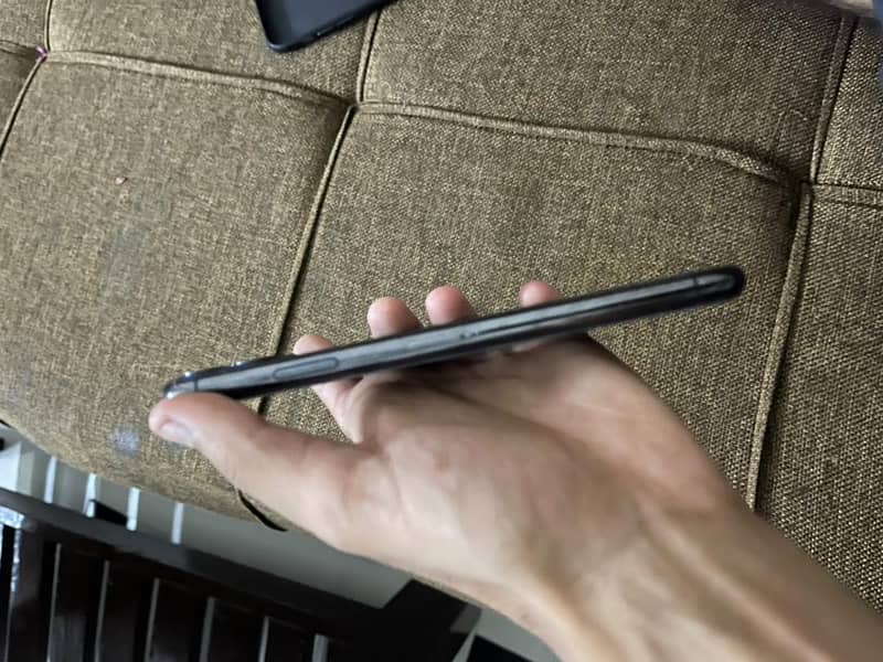 Apple iPhone 11 Pro Max 3