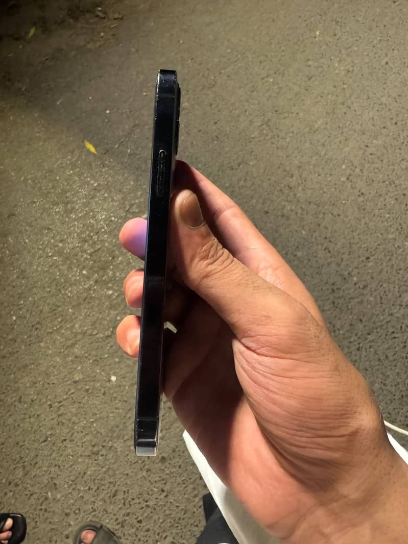 Apple iPhone 12 Pro 3
