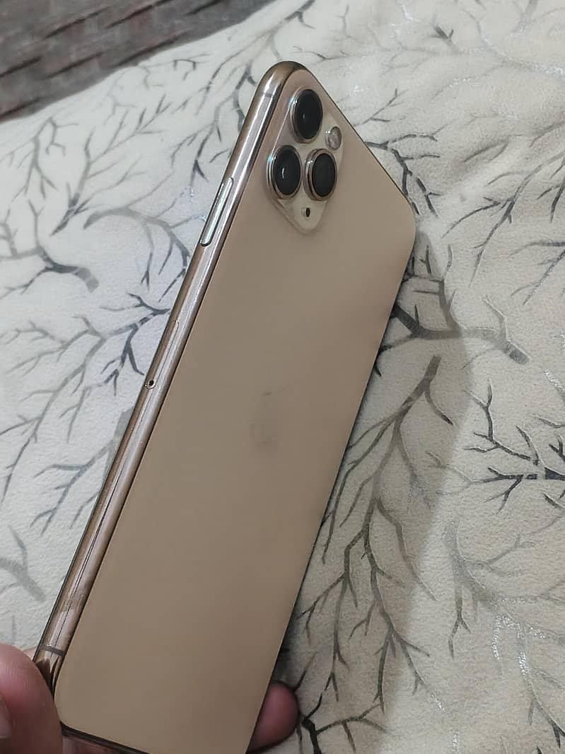 Apple iPhone 11 Pro Max 5