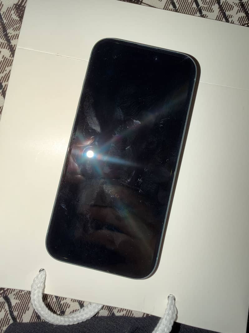 Apple iPhone 16 5