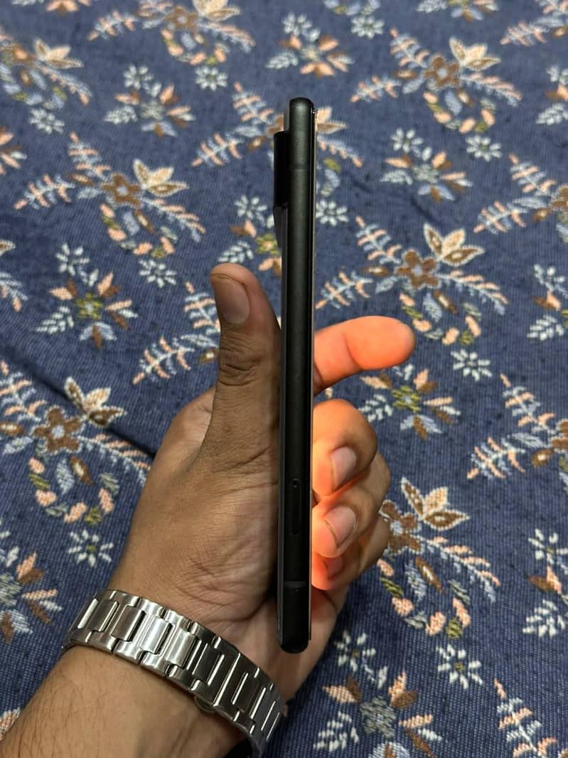 Google Pixel 6 4