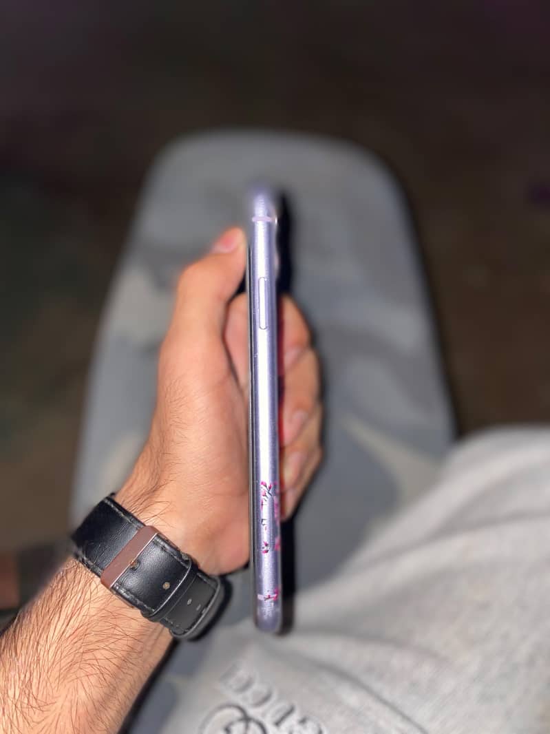 Apple iPhone 11 5