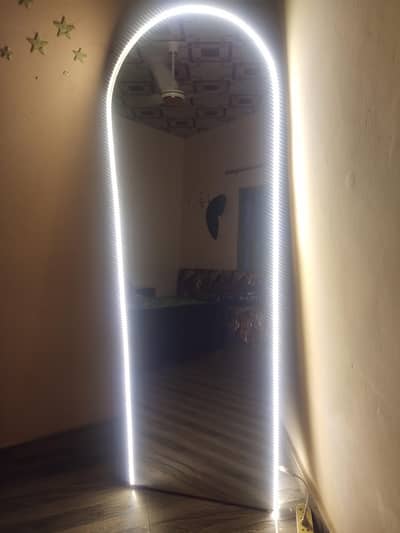 Brand new selfie mirror/vanity mirror for sale-urgent sale-Lahore