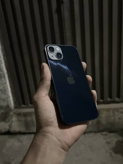 Apple iPhone 13 under apple warranty