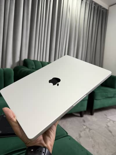 MacBook Pro 14-inch M3 | 8GB RAM | Excellent Condition | Warranty