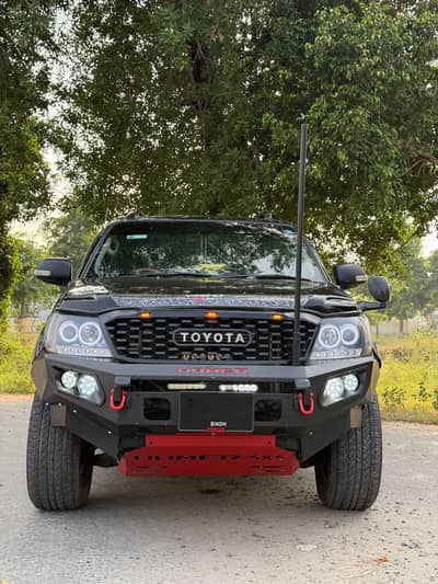 Toyota Hilux Vigo V