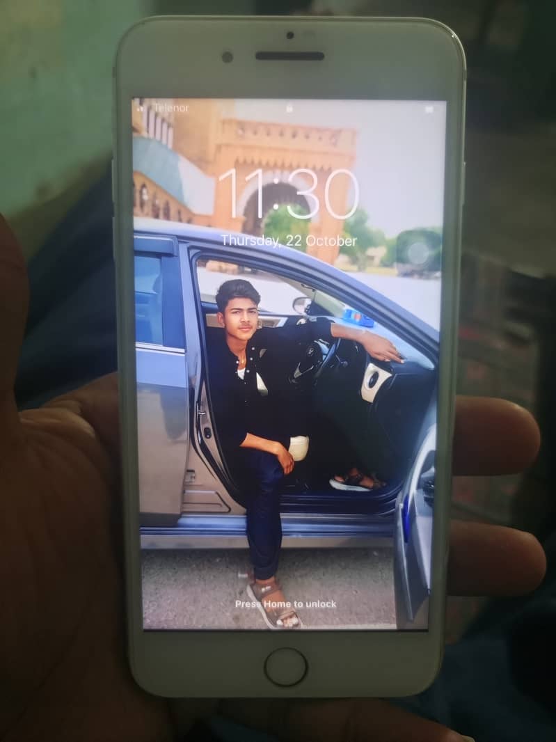 Apple iPhone 7 Plus 5