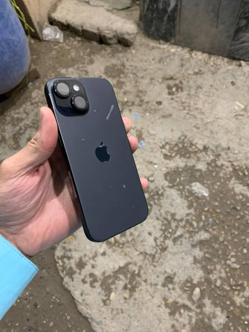 Apple iPhone 15 3