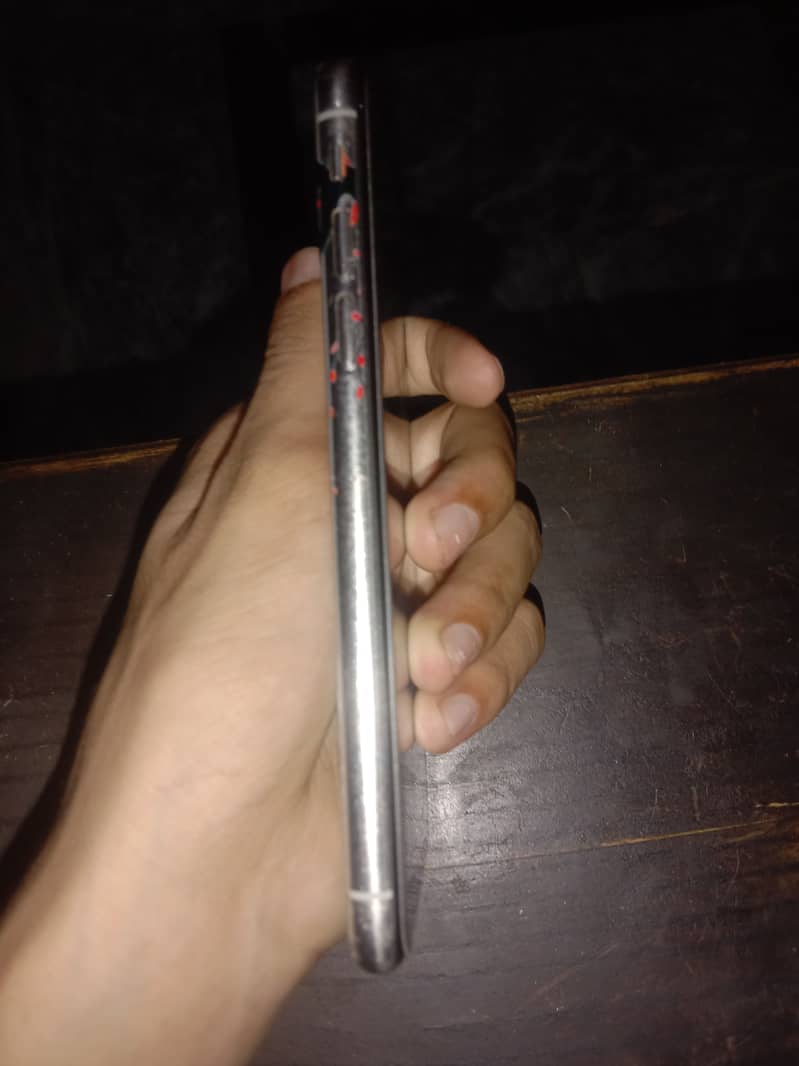 Apple iPhone X 3