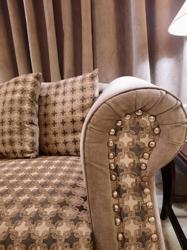 5 seater sofa set. 2