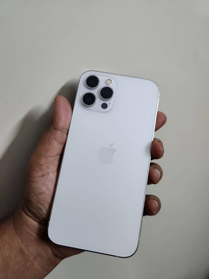 Apple iPhone 12 Pro Max 4