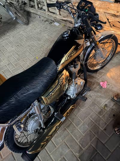 Honda 125 Gold Edition 2025 – 10/10 Condition