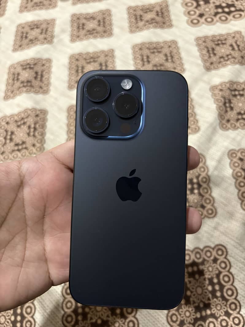 Apple iPhone 15 Pro 0