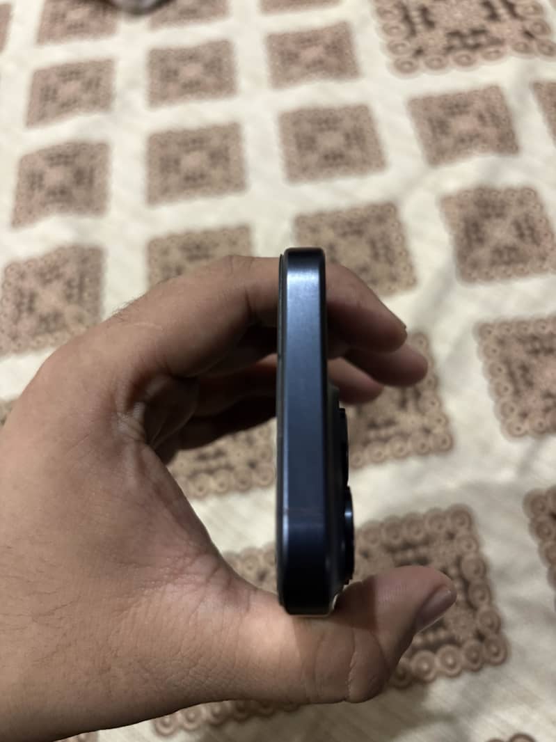 Apple iPhone 15 Pro 1