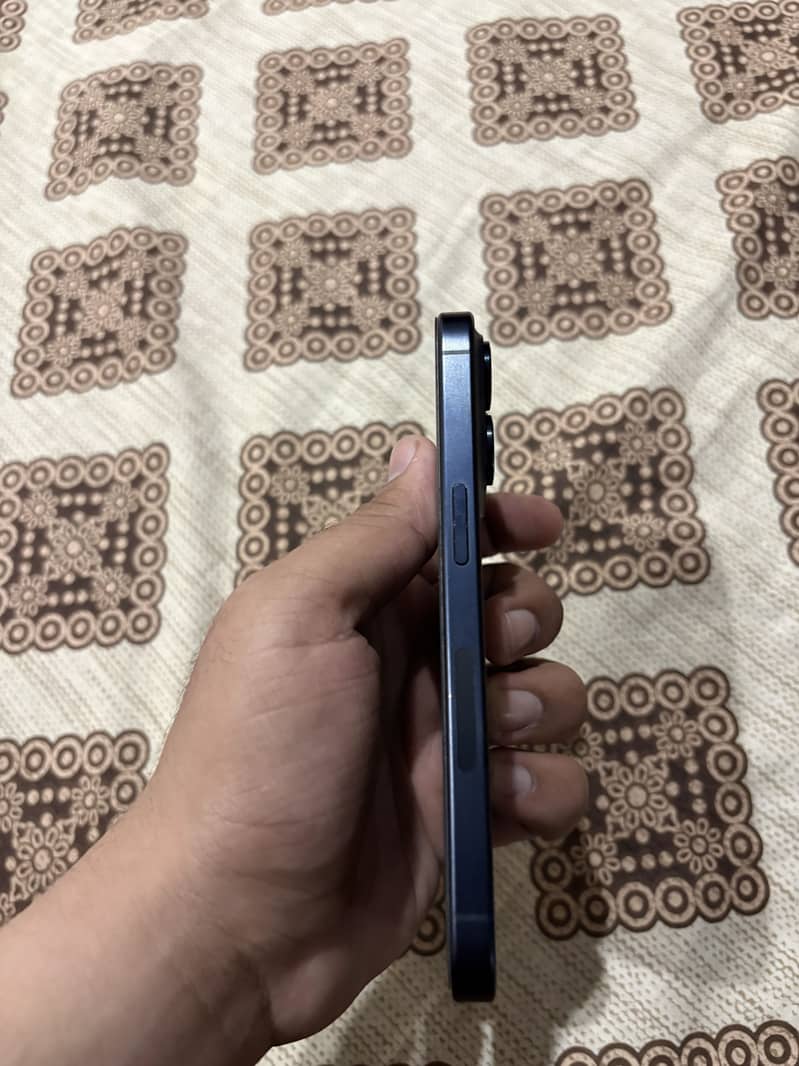 Apple iPhone 15 Pro 5