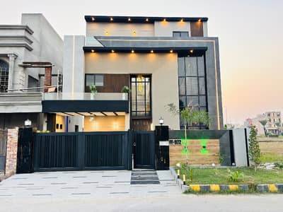 Park Facing 10 Marla Ultra Modern House at 80ft Wide Road Available for sale citi Housing Gujranwala