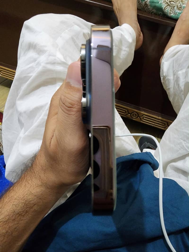 Apple iPhone 14 Pro Max 5