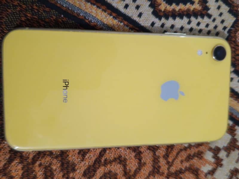 Apple iPhone XR 1