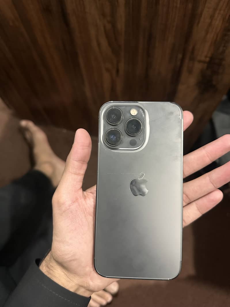 Apple iPhone 13 Pro 2