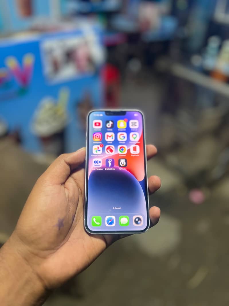 Apple iPhone 14 2